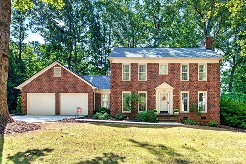 2036 Kilkenney Hill Rd, Matthews, NC, 28105-8864 | Card Image