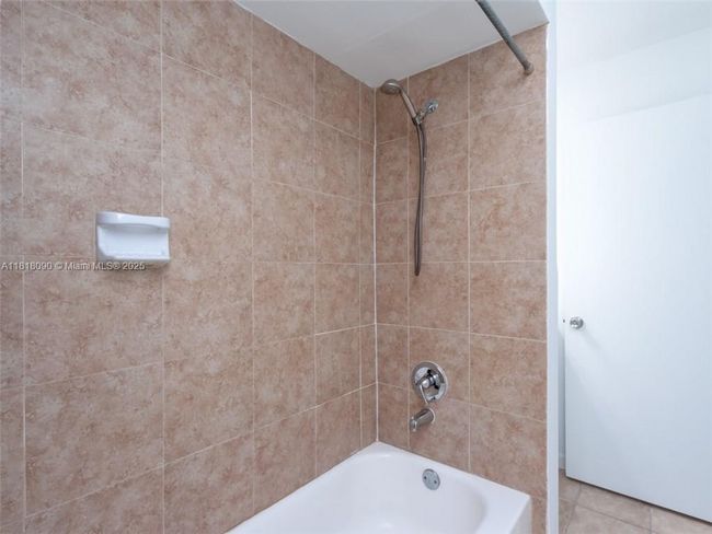 APT-707 - 1235 Sw 46 Th Ave, Condo with 2 bedrooms, 1 bathrooms and null parking in Pompano Beach FL | Image 10