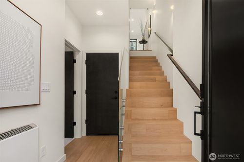 419 99th Ave Ne, Bellevue, WA, 98004-5436 | Card Image