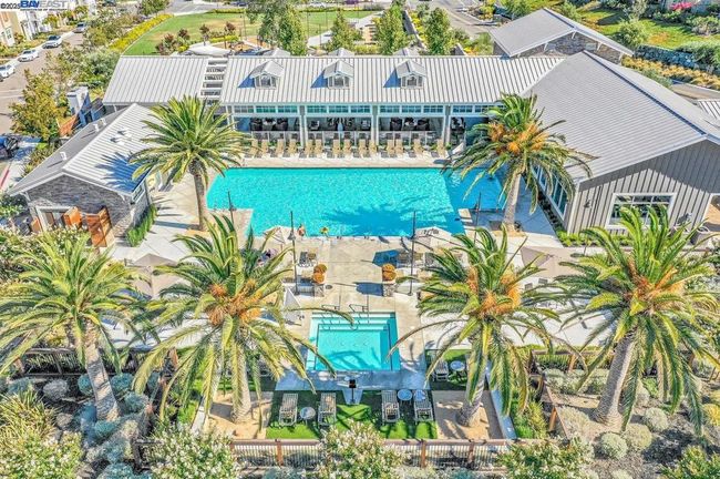 7018 Stags Leap Ln, Condo with 2 bedrooms, 3 bathrooms and 2 parking in Dublin CA | Image 34