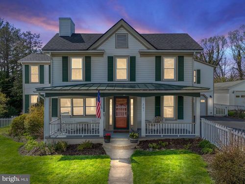 201 N 33rd St, PURCELLVILLE, VA, 20132-3041 | Card Image