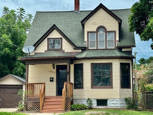 1822 Charles St, Rockford, IL, 61104-2433 | Card Image