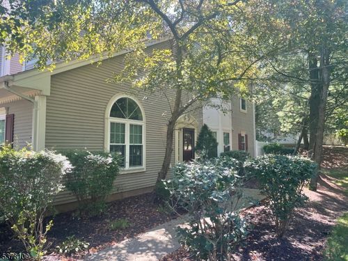17 Cameo Ct, Franklin Park, NJ, 08823-1603 | Card Image