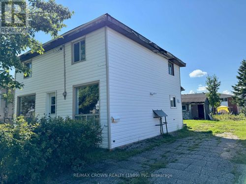 17 Lemarier St, Kapuskasing, ON, P5N2S7 | Card Image