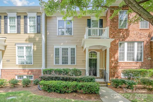 822 Granby Dr, Fort Mill, SC, 29708-8596 | Card Image