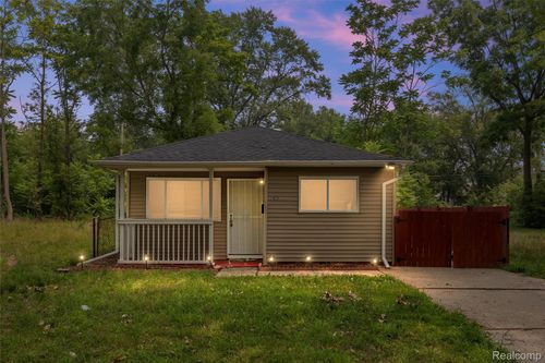 15824 Dacosta St, Detroit, MI, 48223-1154 | Card Image