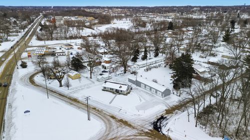 661 Reynoldswood Rd, DIXON, IL, 61021-9157 | Card Image