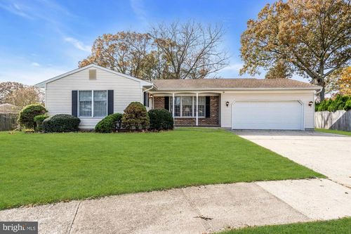 704 Oak Ct, LANOKA HARBOR, NJ, 08734-2216 | Card Image