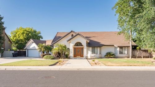 3714 W Woodside Ave, Visalia, CA, 93291-5562 | Card Image