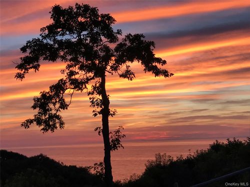 801 Bluffs Drive N, Riverhead, NY, 11933 | Card Image