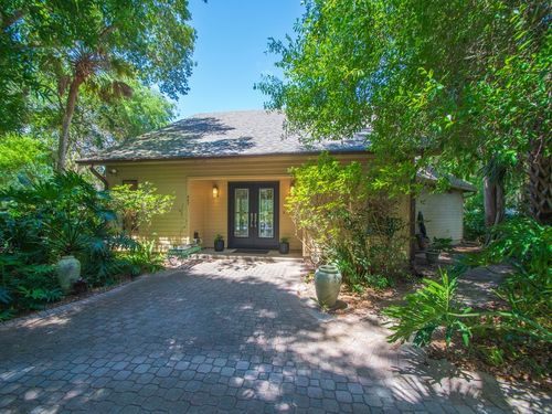 407 43rd Ave, Vero Beach, FL, 32968-3928 | Card Image