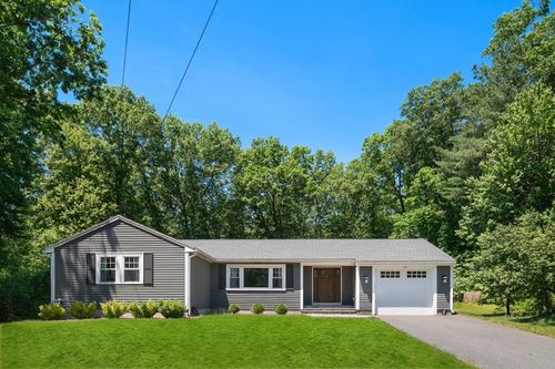 122 Trull Rd, Tewksbury, MA, 01876-1705 | Card Image