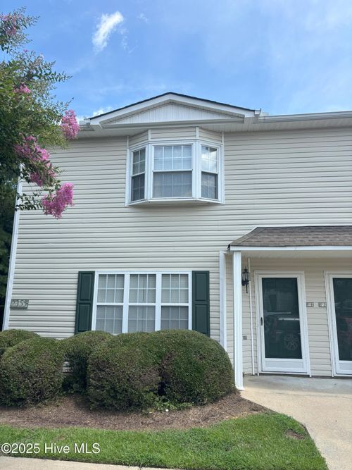 f-1-2355 Vineyard Dr, Winterville, NC, 28590-9660 | Card Image