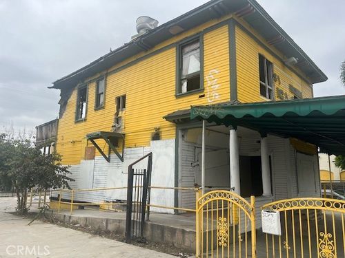 604 E Mission Blvd, Pomona, CA, 91766-1940 | Card Image