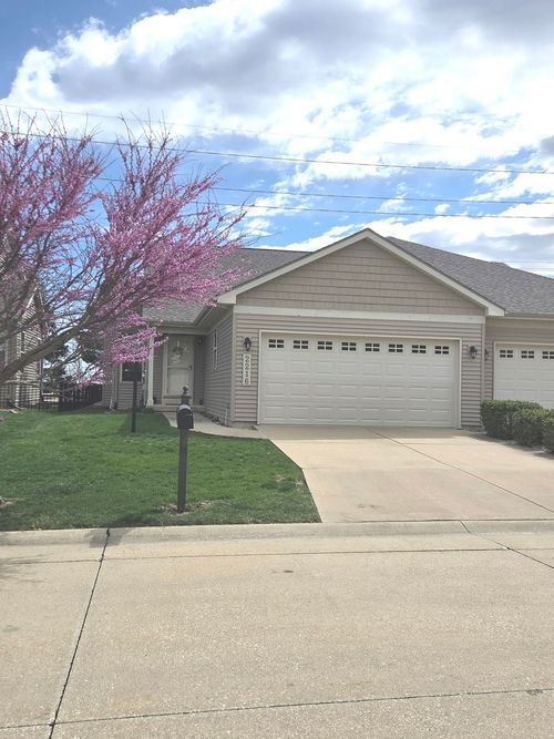 2216-2216 Pebblebrook, Urbana, IL, 61802-2176 | Card Image