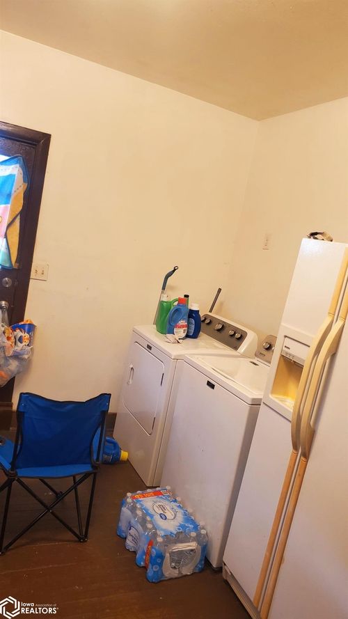 2310 E Main St, Ottumwa, IA, 52501-3529 | Card Image