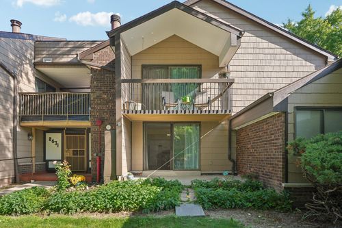 8631 N Servite Dr, Milwaukee, WI, 53223-2580 | Card Image
