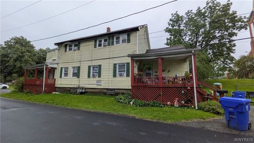 19 School St, West Seneca, NY, 14224-1313 | Card Image