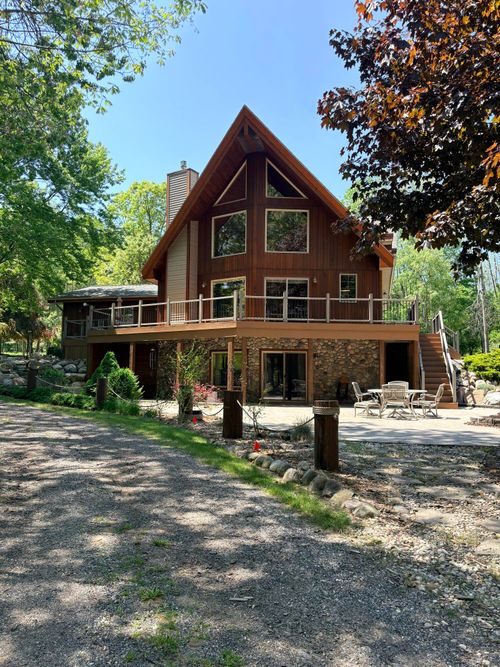 2000 Granada Ct, Weidman, MI, 48893-9387 | Card Image