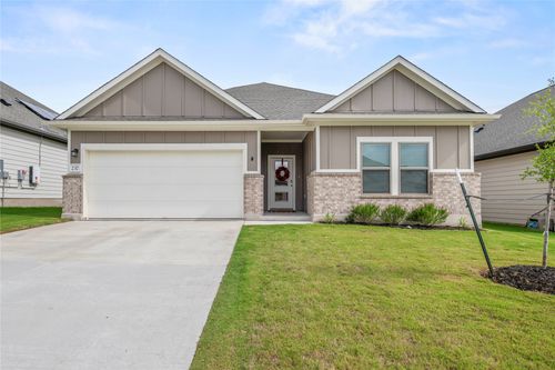 237 Little Green Trl, Jarrell, TX, 76537-5041 | Card Image