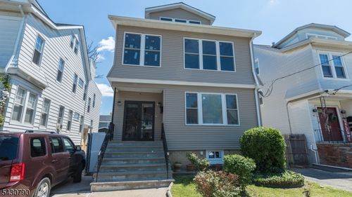182 Ellery Ave, Newark, NJ, 07106-3504 | Card Image