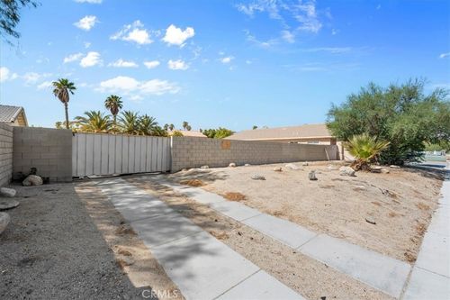 68595 Vista Chino, Cathedral City, CA, 92234-5689 | Card Image