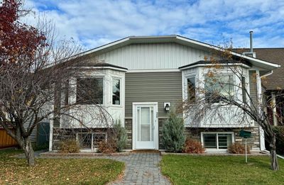 20 Ventura Rd Ne, House other with 3 bedrooms, 2 bathrooms and 3 parking in Calgary AB | Image 1