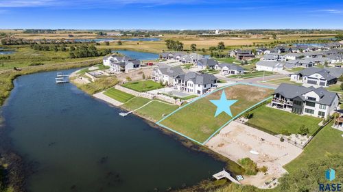 301 S Waterside Cir, Sioux Falls, SD, 57107-3084 | Card Image