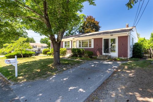 52 Exchange Rd, West Warwick, RI, 02893-5543 | Card Image