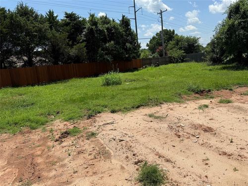 502 Silver Maple Ln, Noble, OK, 73068-9345 | Card Image