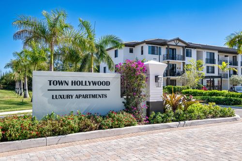 14-103-2000 Stirling Rd, Hollywood, FL, 33020-1141 | Card Image