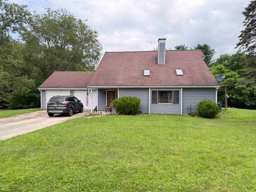 220 Red Oak Ln, Elkins, WV, 26241-9595 | Card Image