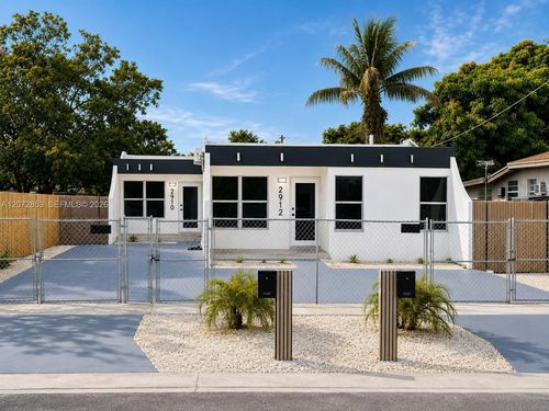 2912 Nw 32nd St, Miami, FL, 33142-5855 | Card Image