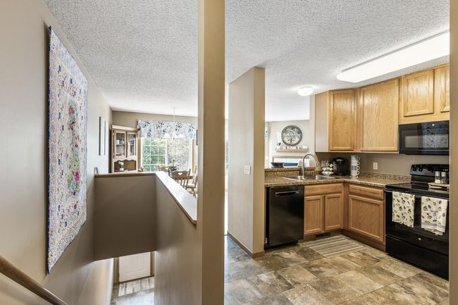 104 - 15548 Float Ln, Townhouse with 3 bedrooms, 1 bathrooms and null parking in Apple Valley MN | Image 15