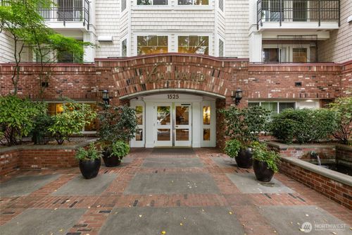 unit-303-1525 Nw 57th St, Seattle, WA, 98107-5628 | Card Image