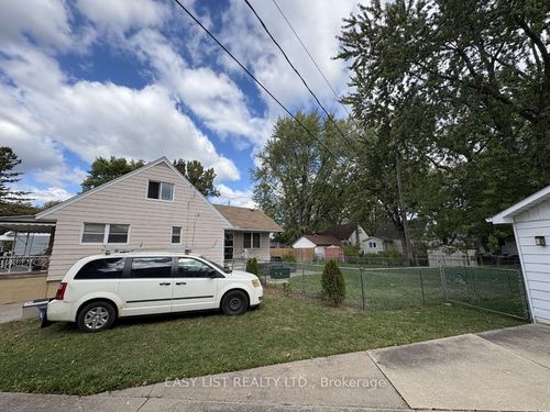 1946 Malta Rd, Windsor, ON, N8W4H4 | Card Image