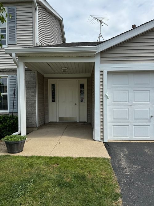 2d-636 Mallard Ct, Bartlett, IL, 60103-7975 | Card Image
