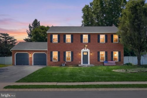 405 White Rose Ln, YORK, PA, 17402-9525 | Card Image