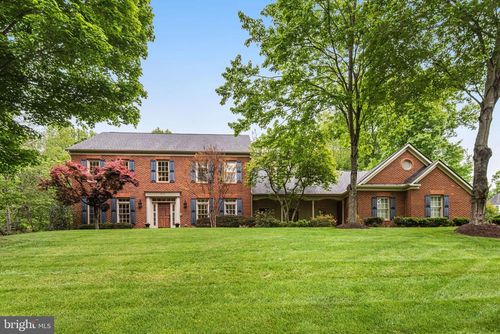 7513 Detwiller Dr, Clifton, VA, 20124-2809 | Card Image