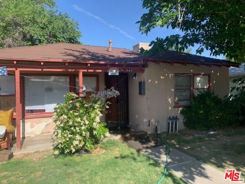 45045 Redwood Ave, Lancaster, CA, 93534-2631 | Card Image
