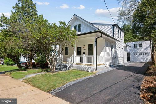 4007 35th St, MOUNT RAINIER, MD, 20712-1910 | Card Image