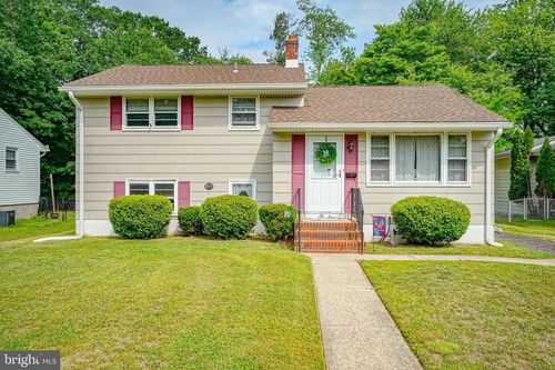 70 Walnut St, MOUNT HOLLY, NJ, 08060-1854 | Card Image