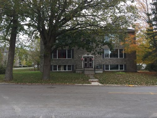 {{alt}} | Card Image