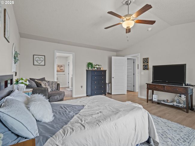 277 S 7 Th St, House other with 5 bedrooms, 3 bathrooms and 3 parking in Carlton OR | Image 33