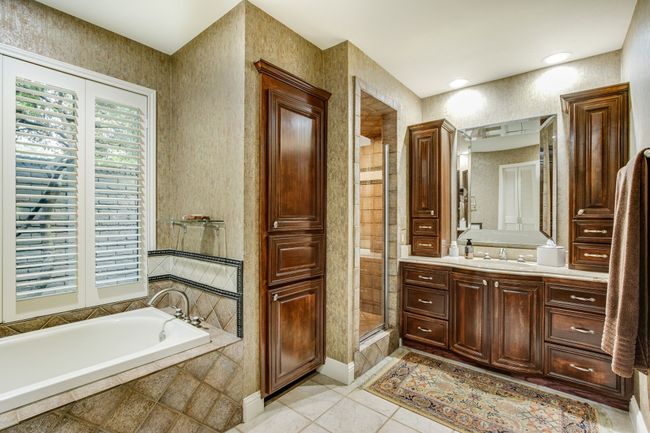Two closets and two vanity areas | Image 18