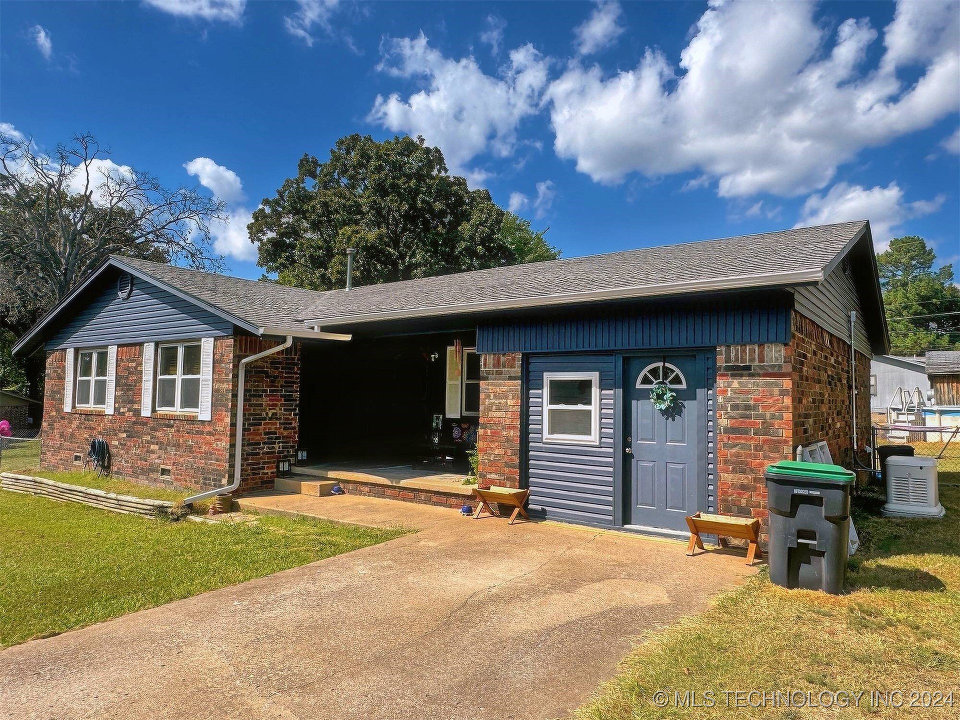 Songbird Dr, Tahlequah, OK 74464