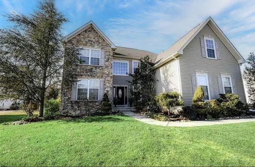 421 Glenn Ave, Egg Harbor Twp, NJ, 08234-6110 | Card Image