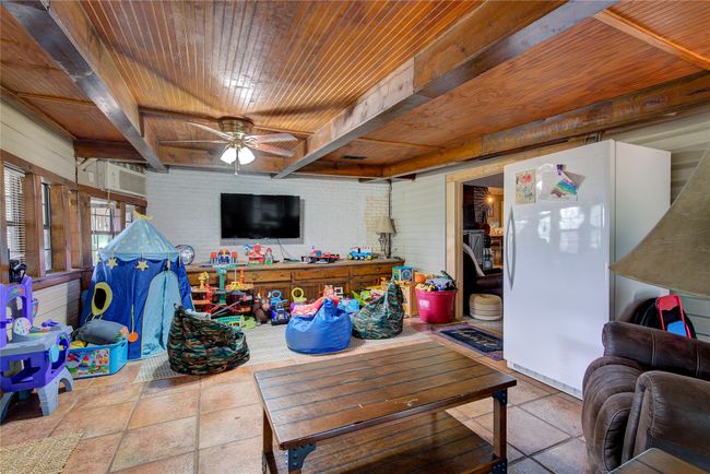 17133 Farm Road 1567 W, Home with 2 bedrooms, 1 bathrooms and null parking in Lone Oak TX | Image 19