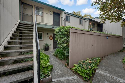 d-205 Stony Point Rd, Santa Rosa, CA, 95401-5904 | Card Image