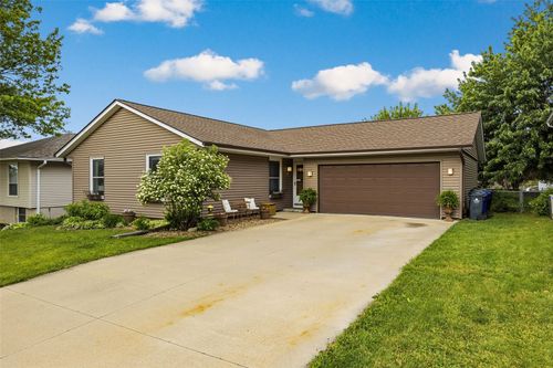 606 Olive Drive Nw, Cedar Rapids, IA, 52405 | Card Image